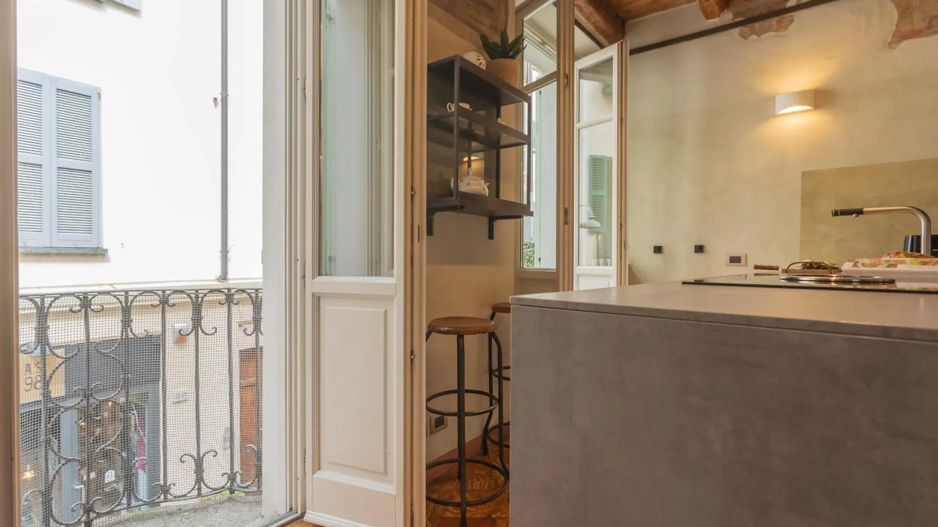 Pantero Apartment By Rent All Como 0*,  İtalya