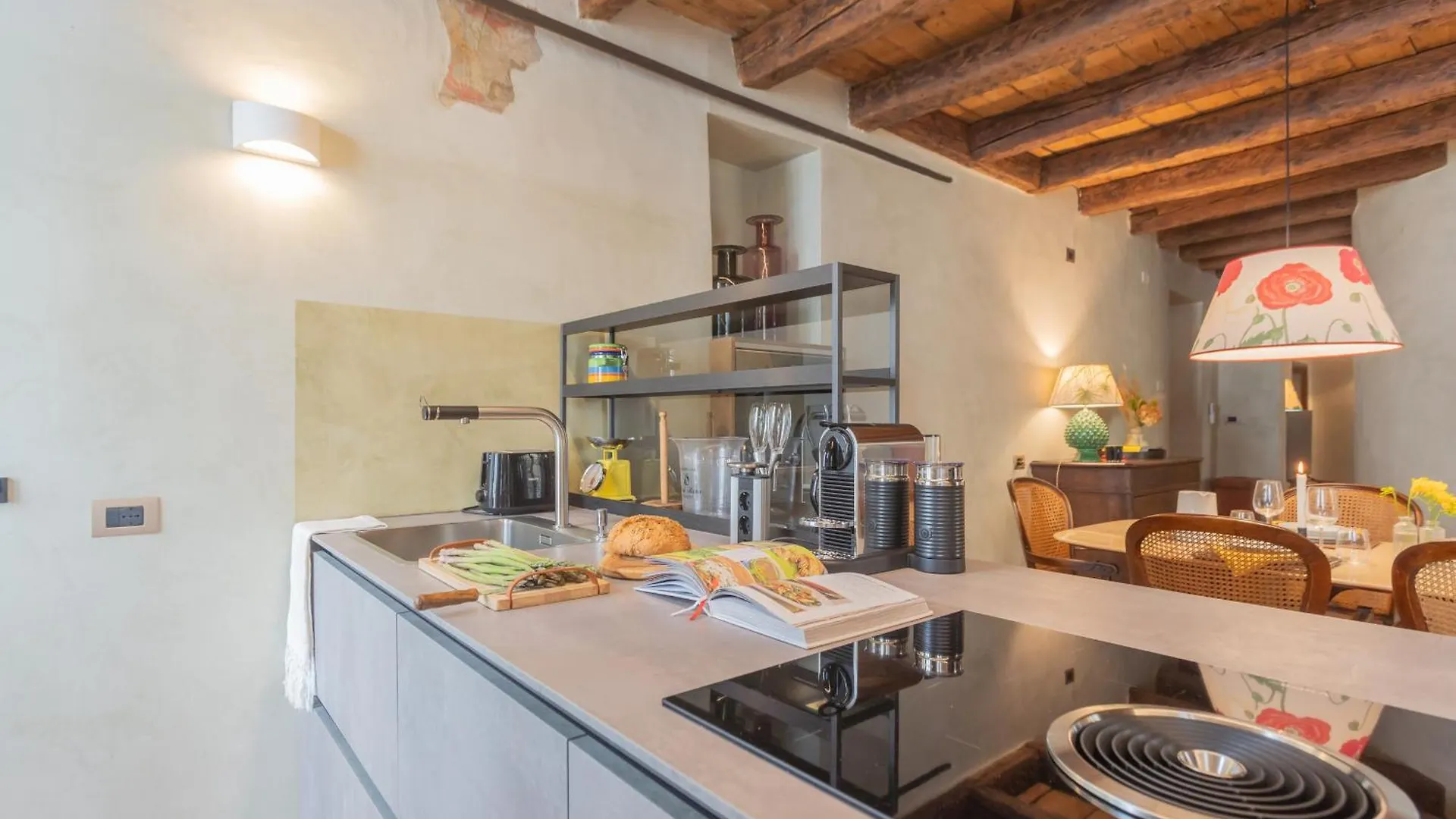 Pantero Apartment By Rent All Como