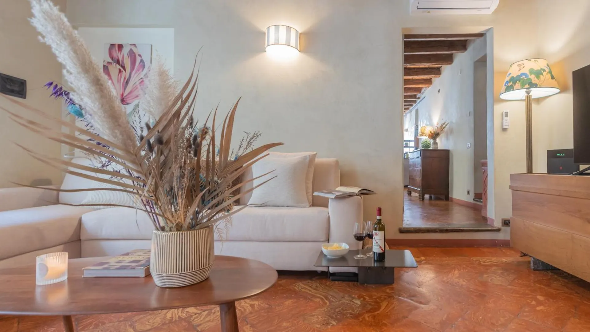 Pantero Apartment By Rent All Como